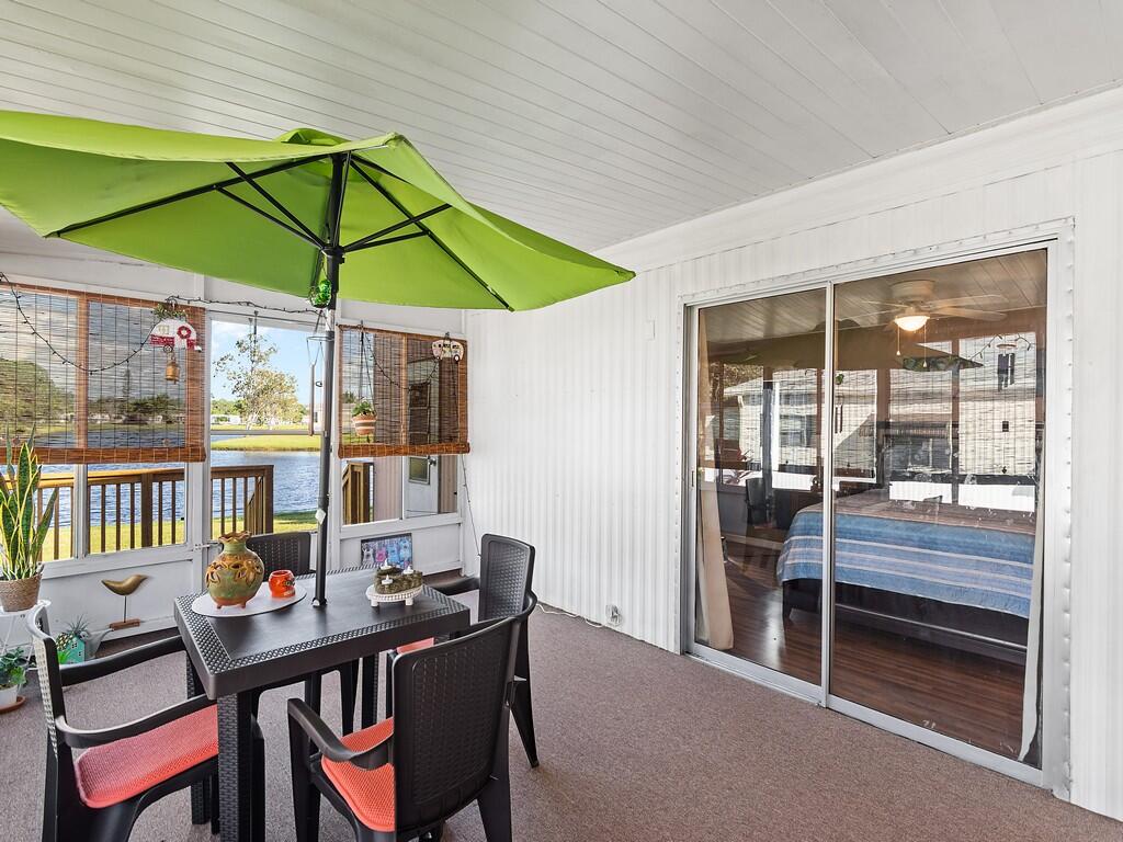 211 West Caribbean, Port St. Lucie