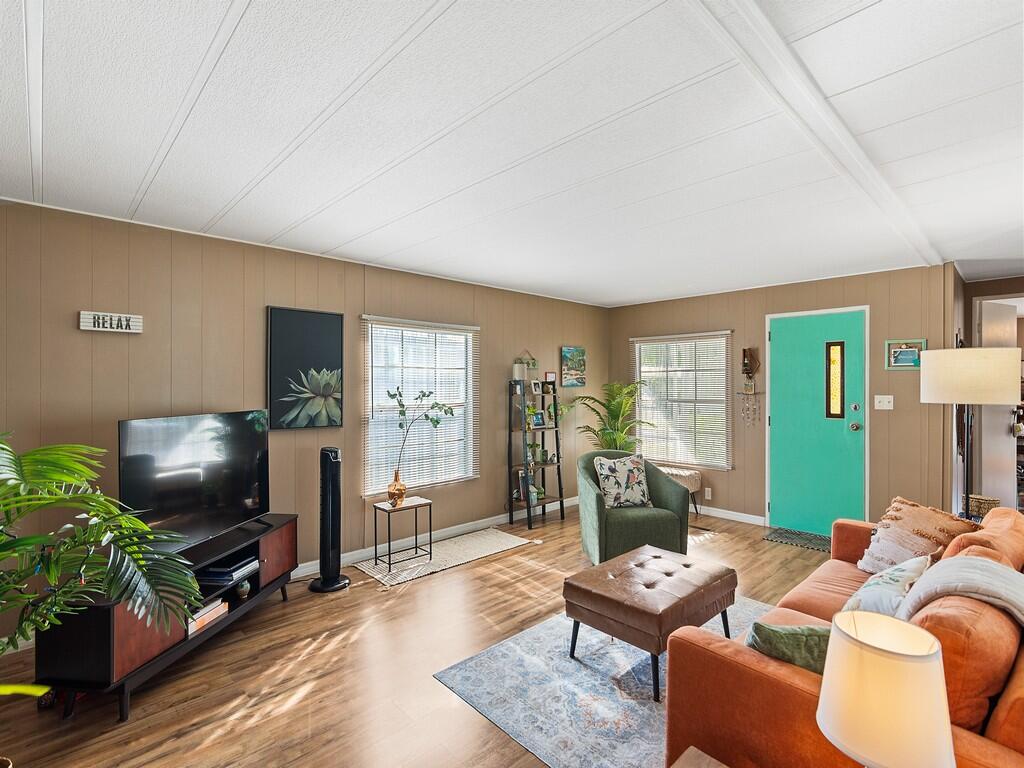 211 West Caribbean, Port St. Lucie