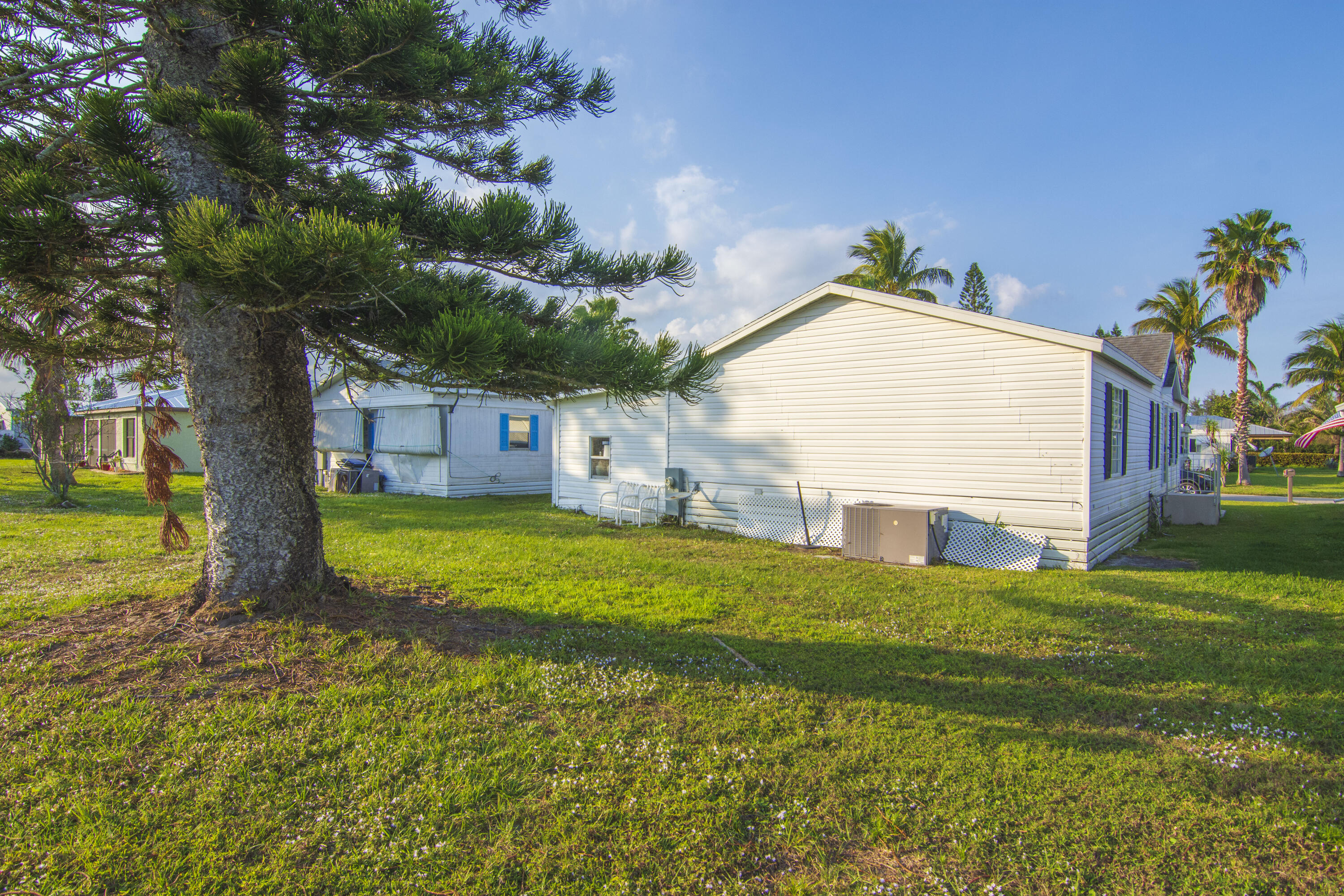 71 El Camino Real, Port St. Lucie