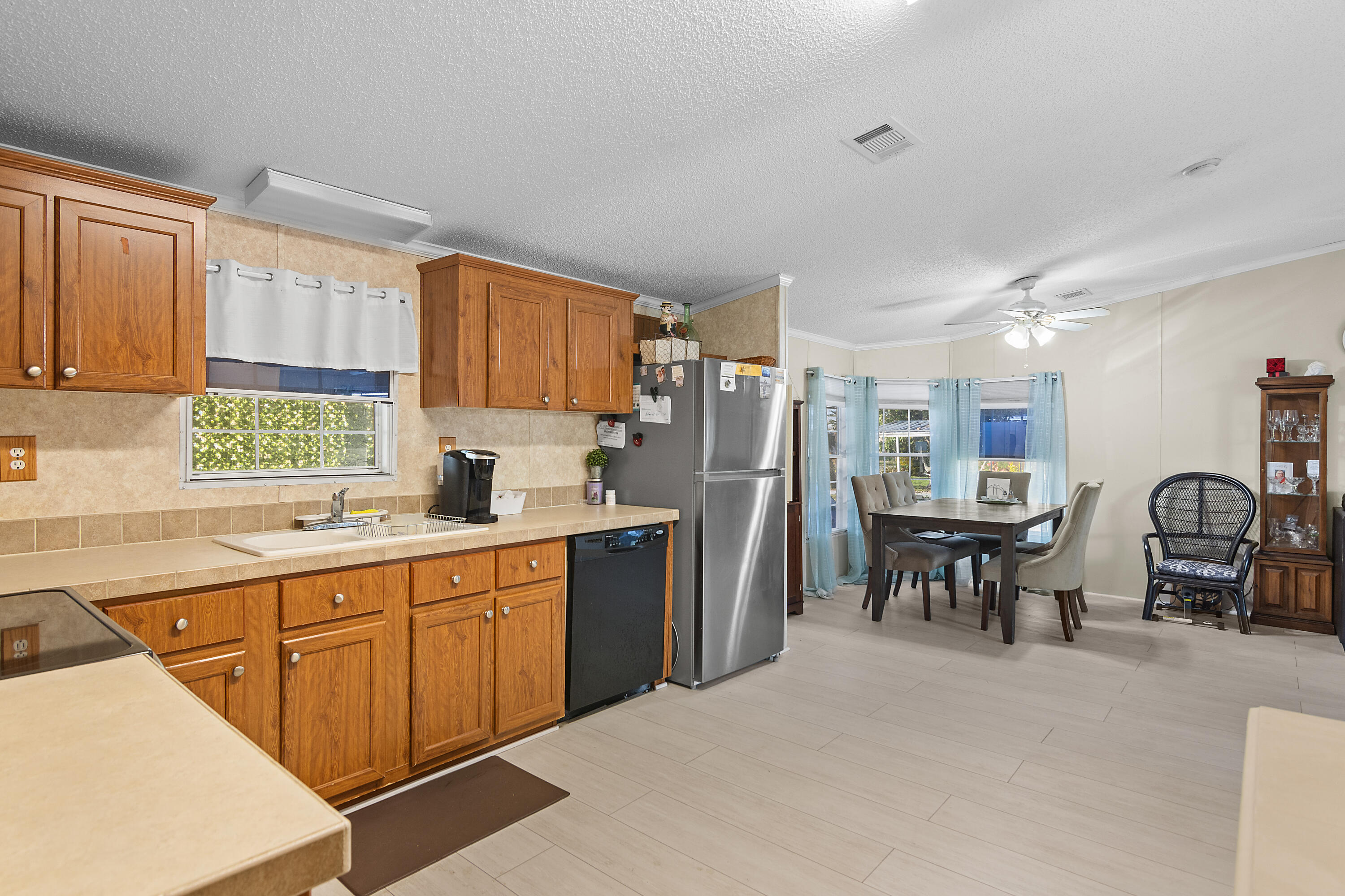 71 El Camino Real, Port St. Lucie