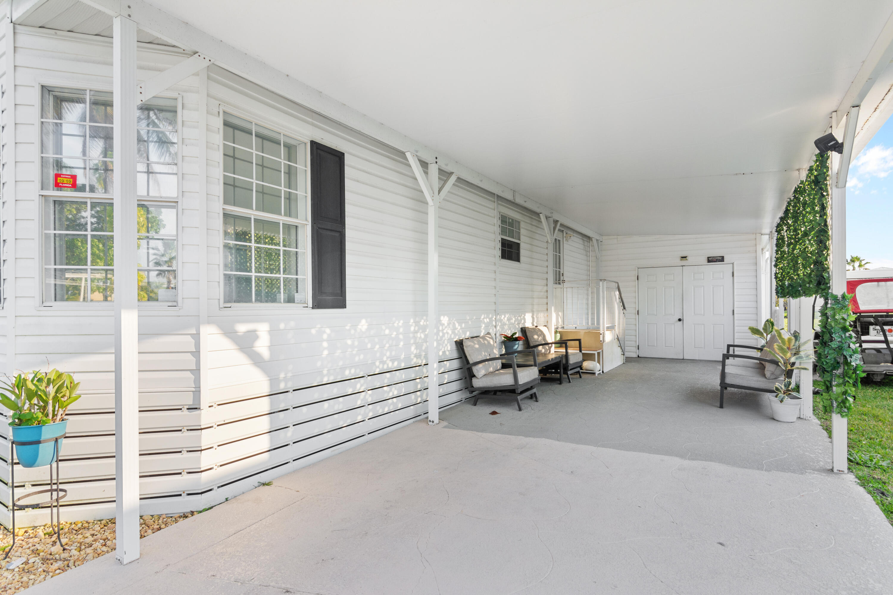71 El Camino Real, Port St. Lucie