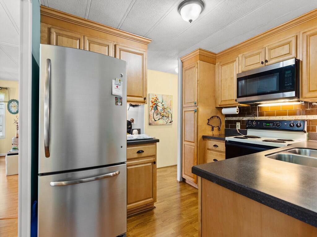 4800 SE Federal Highway 105