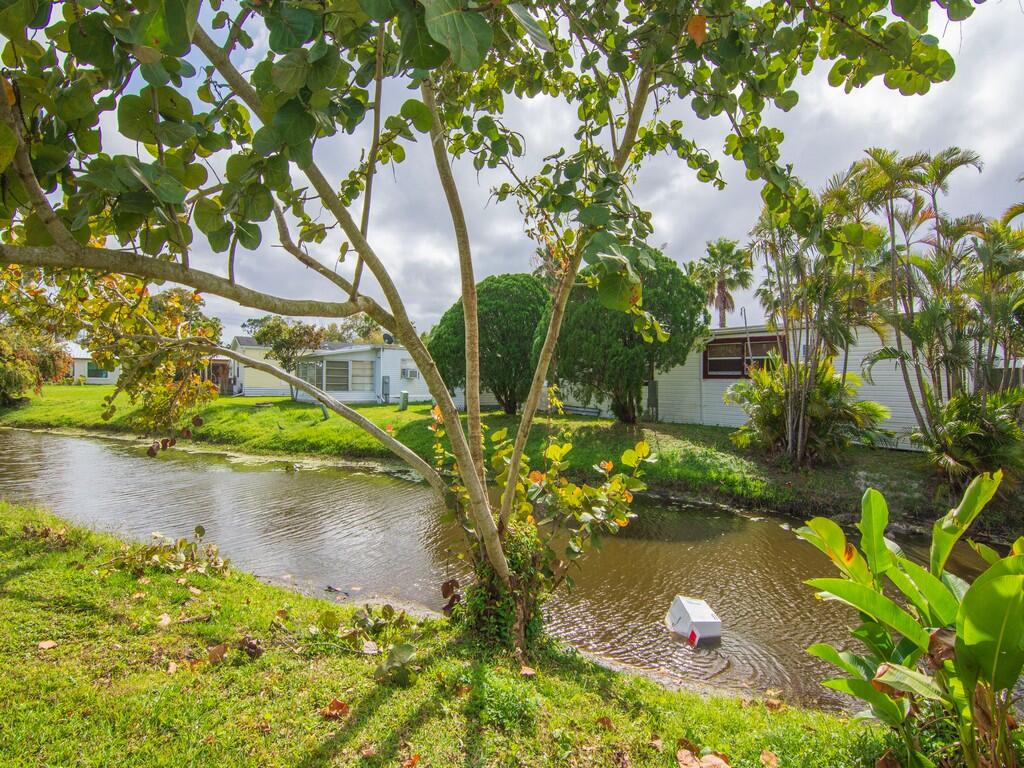 7 Gorda Way, Port St. Lucie