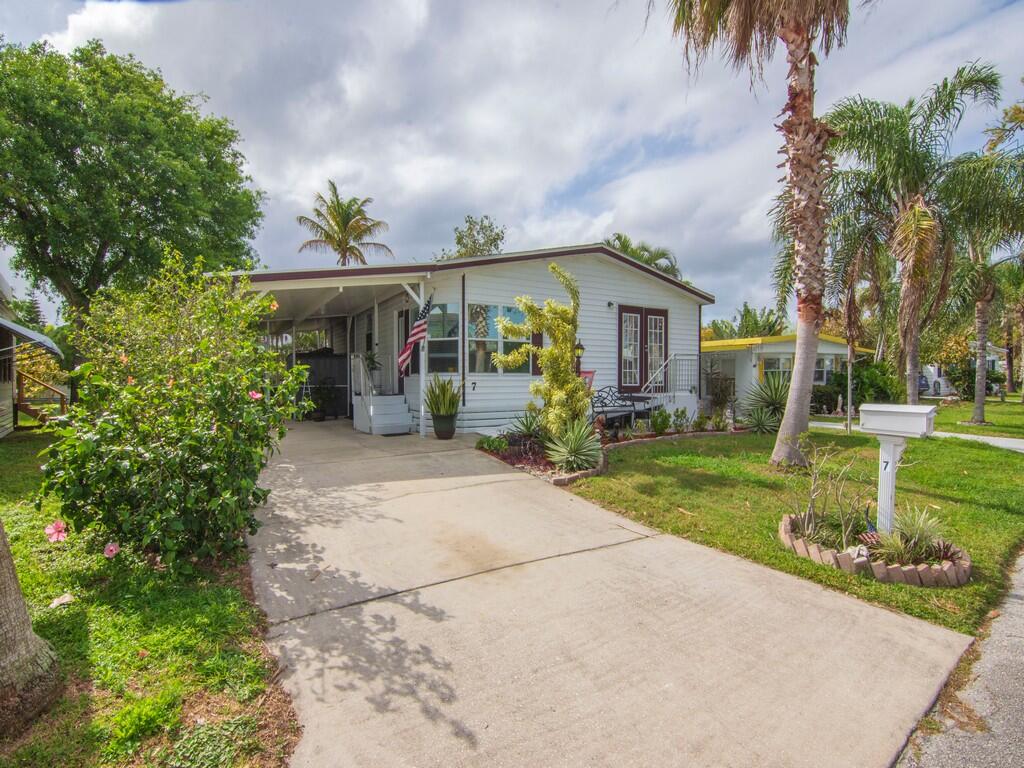 7 Gorda Way, Port St. Lucie