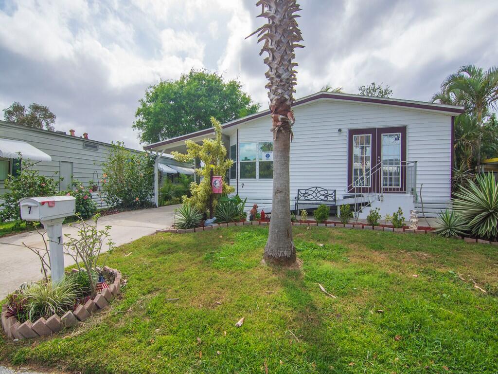 7 Gorda Way, Port St. Lucie