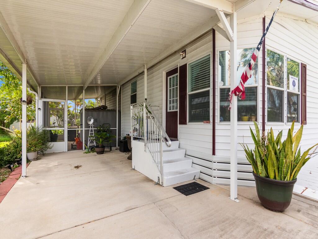 7 Gorda Way, Port St. Lucie