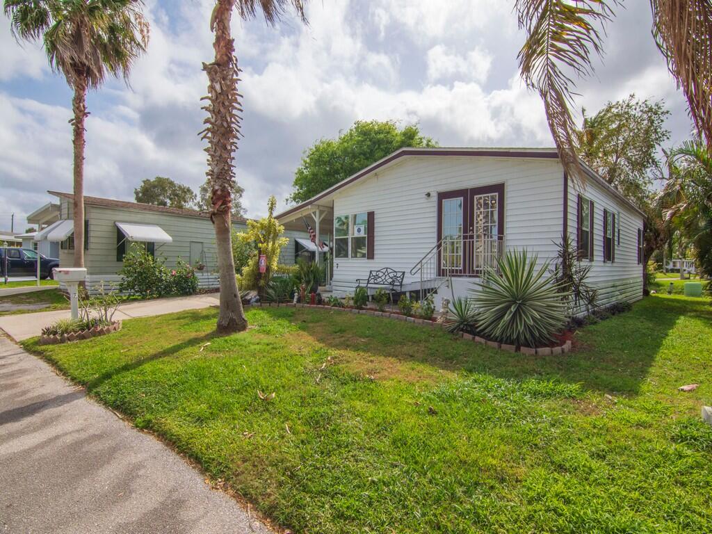 7 Gorda Way, Port St. Lucie