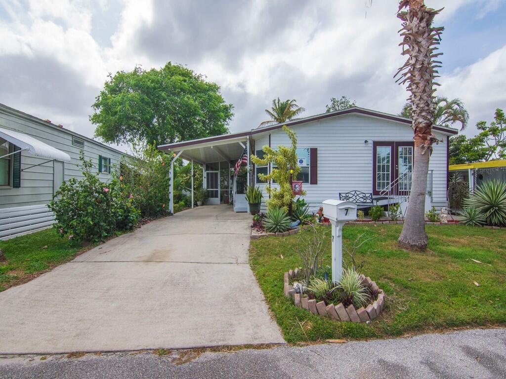 7 Gorda Way, Port St. Lucie