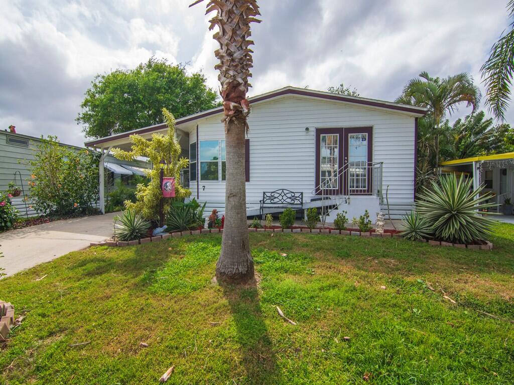 7 Gorda Way, Port St. Lucie