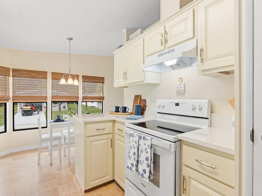 15 SE Iberian Lane, Port St. Lucie