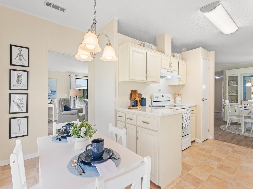 15 SE Iberian Lane, Port St. Lucie