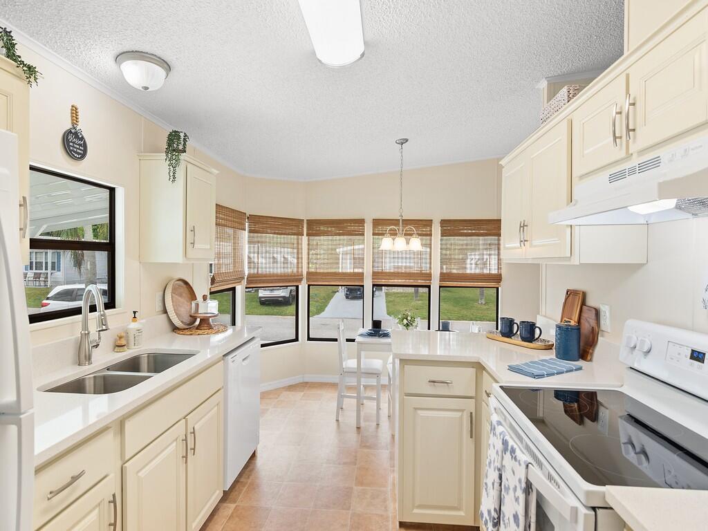 15 SE Iberian Lane, Port St. Lucie