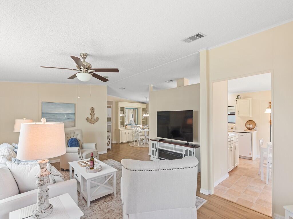 15 SE Iberian Lane, Port St. Lucie