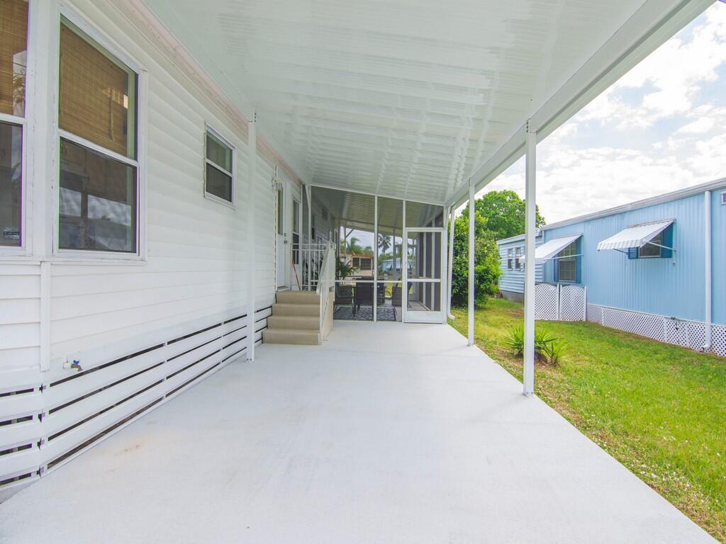 15 SE Iberian Lane, Port St. Lucie