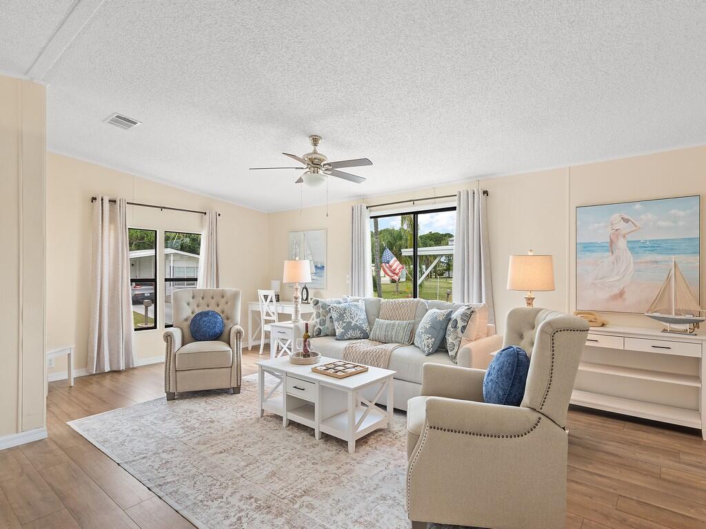 15 SE Iberian Lane, Port St. Lucie