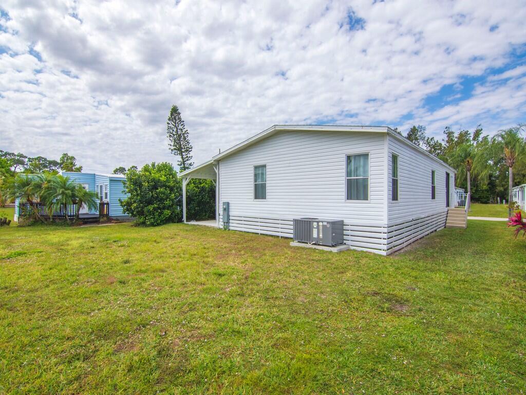 15 SE Iberian Lane, Port St. Lucie