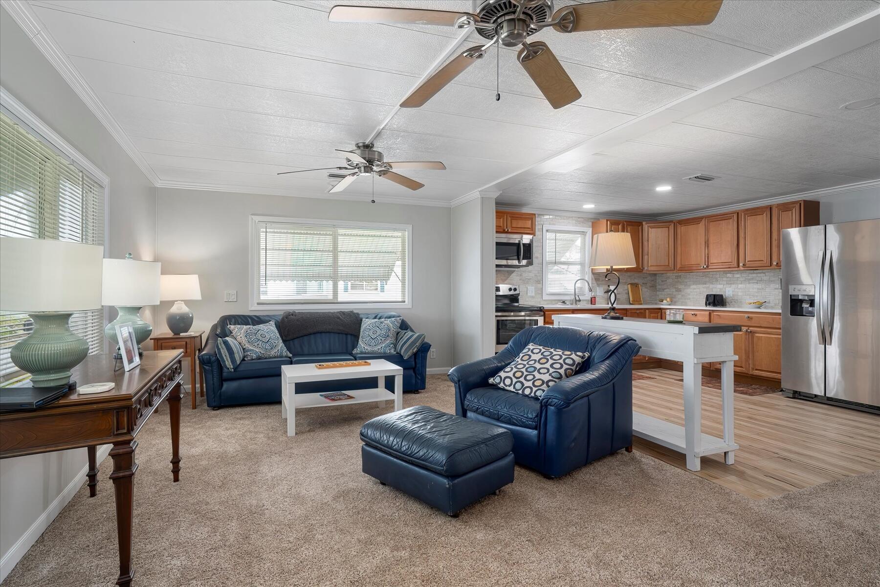 261 NE Cameo Way