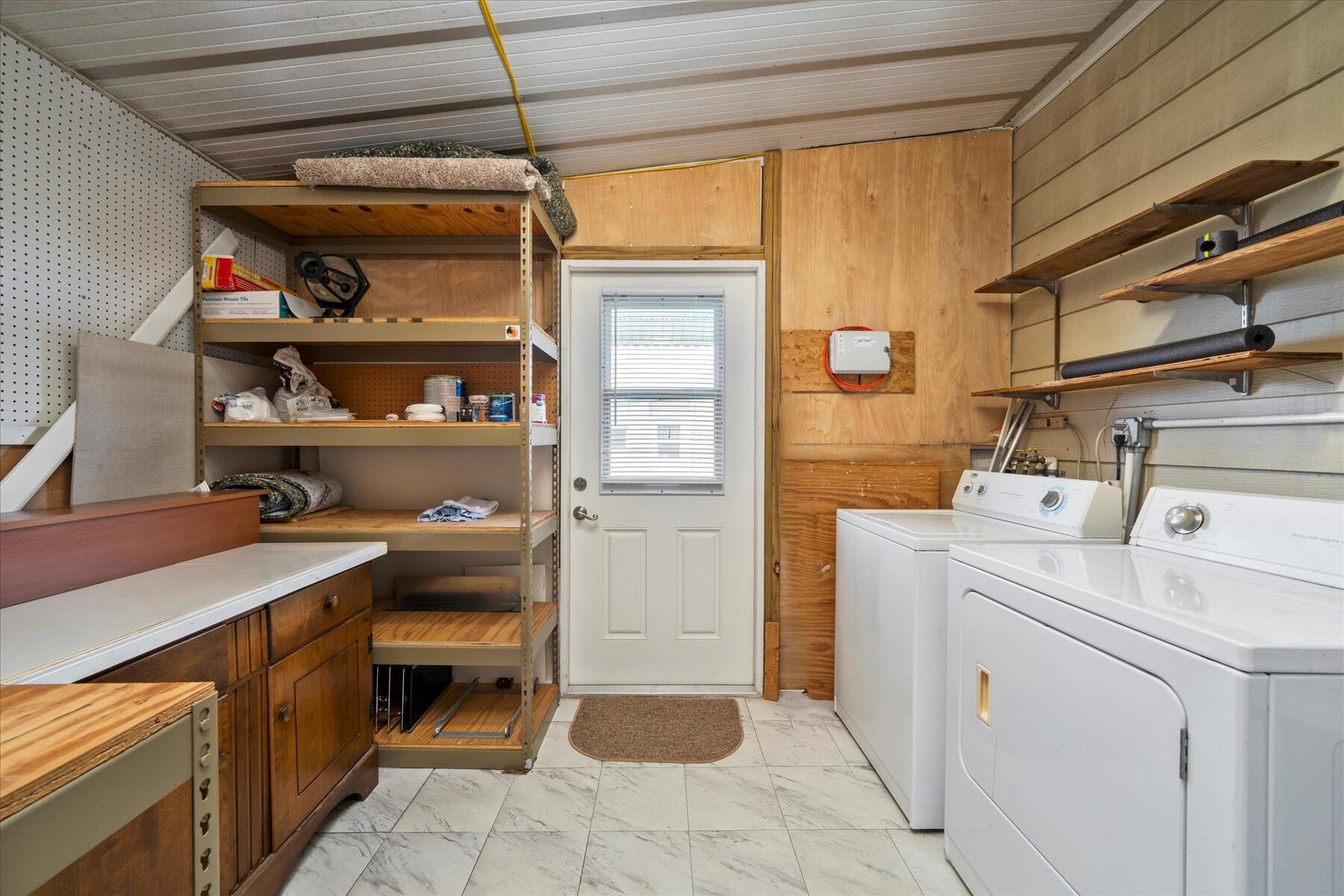 261 NE Cameo Way