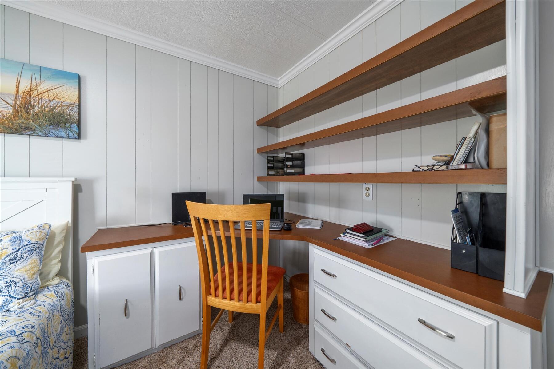261 NE Cameo Way