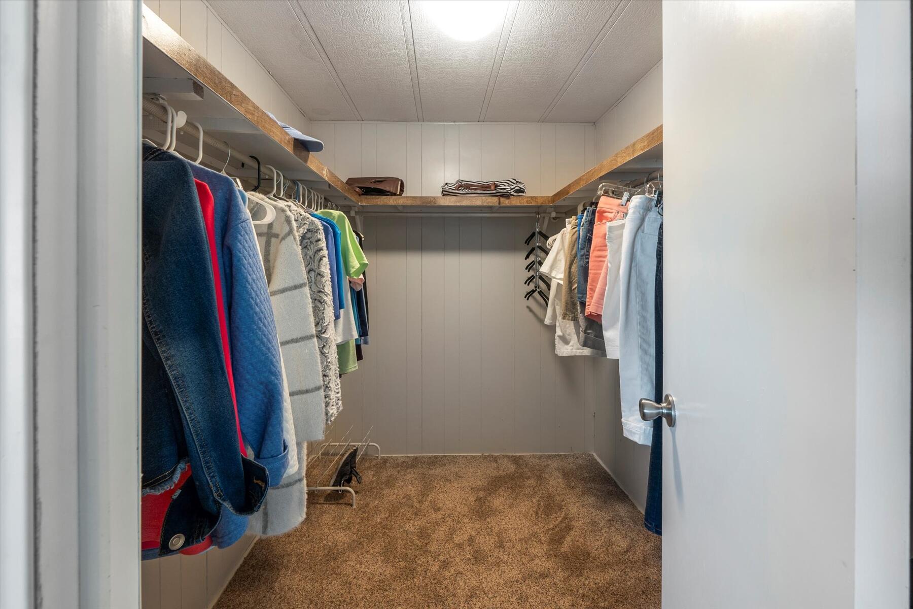 261 NE Cameo Way
