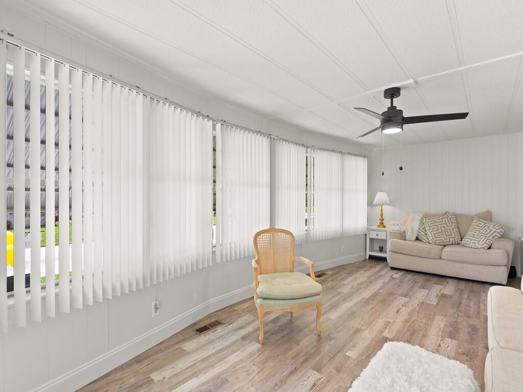 125 La Vaughn Circle