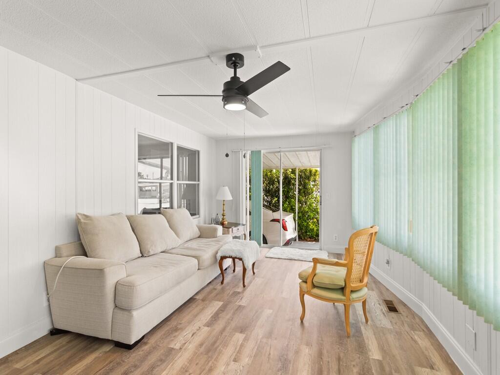 125 La Vaughn Circle