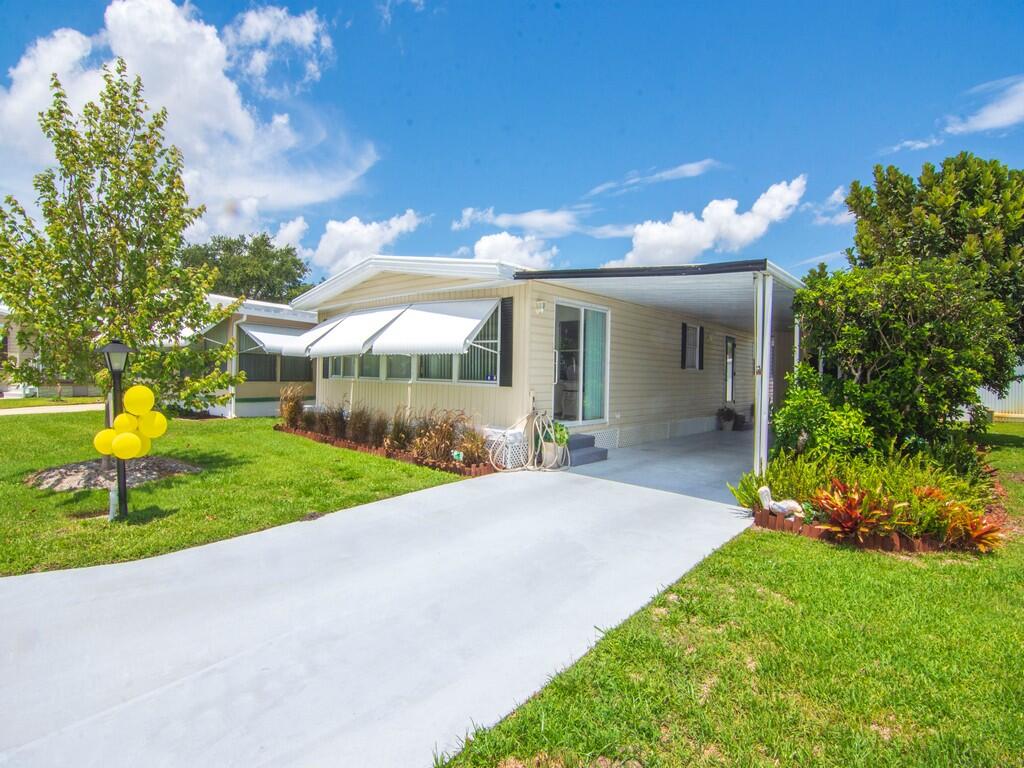125 La Vaughn Circle