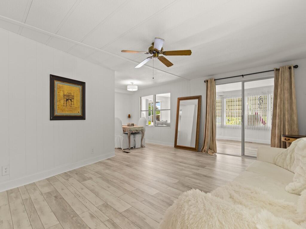 125 La Vaughn Circle