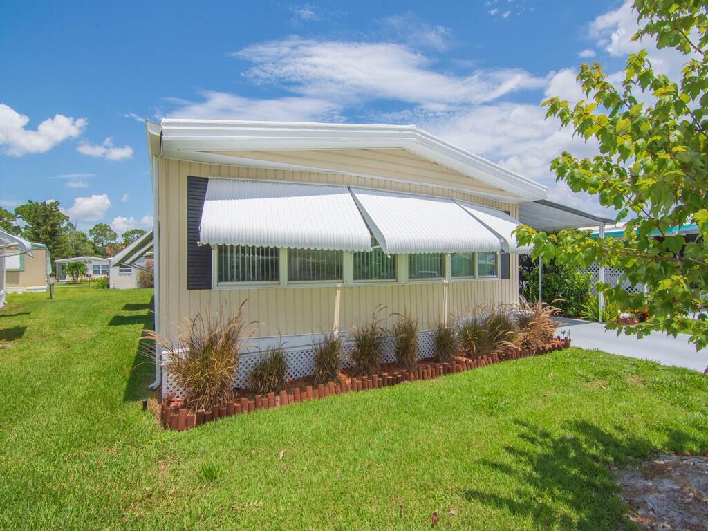125 La Vaughn Circle