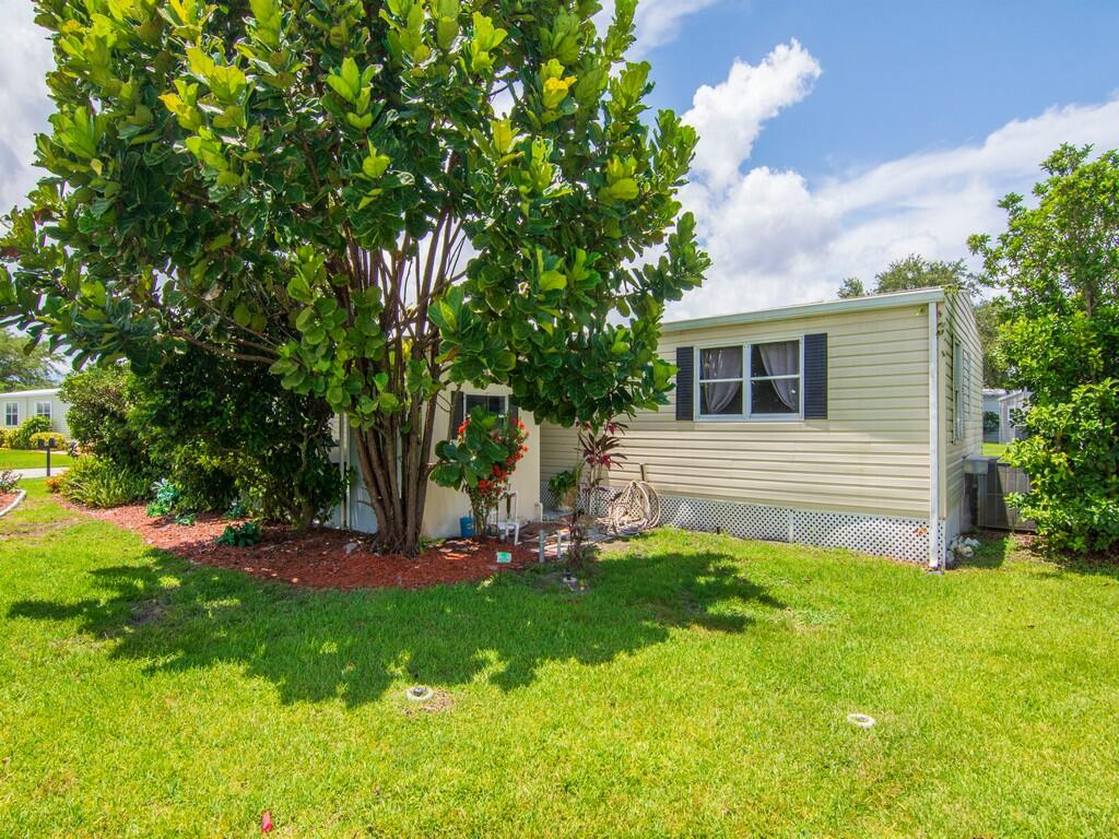 125 La Vaughn Circle