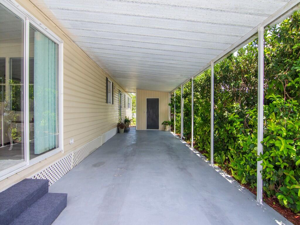 125 La Vaughn Circle
