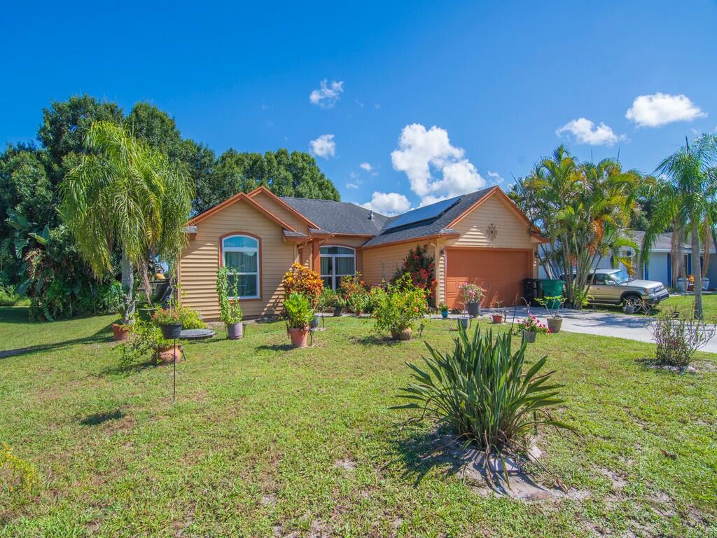 714 SW Andrew Road, Port St. Lucie