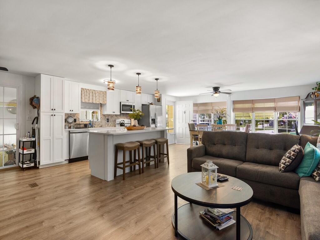 17 El Morrow, Port St. Lucie