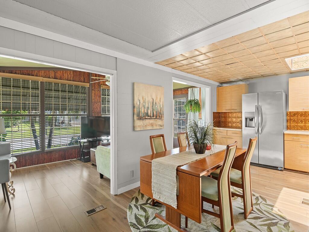 4 N North Warner Drive