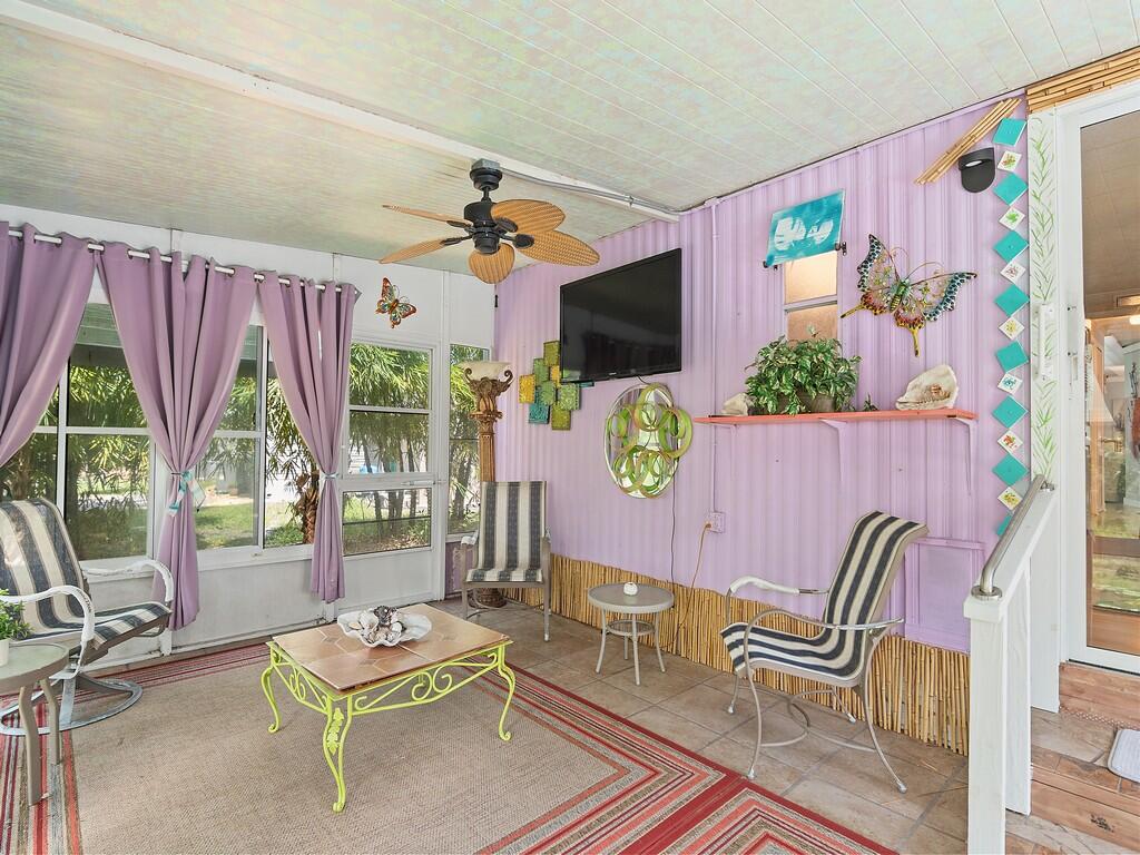 4 N North Warner Drive