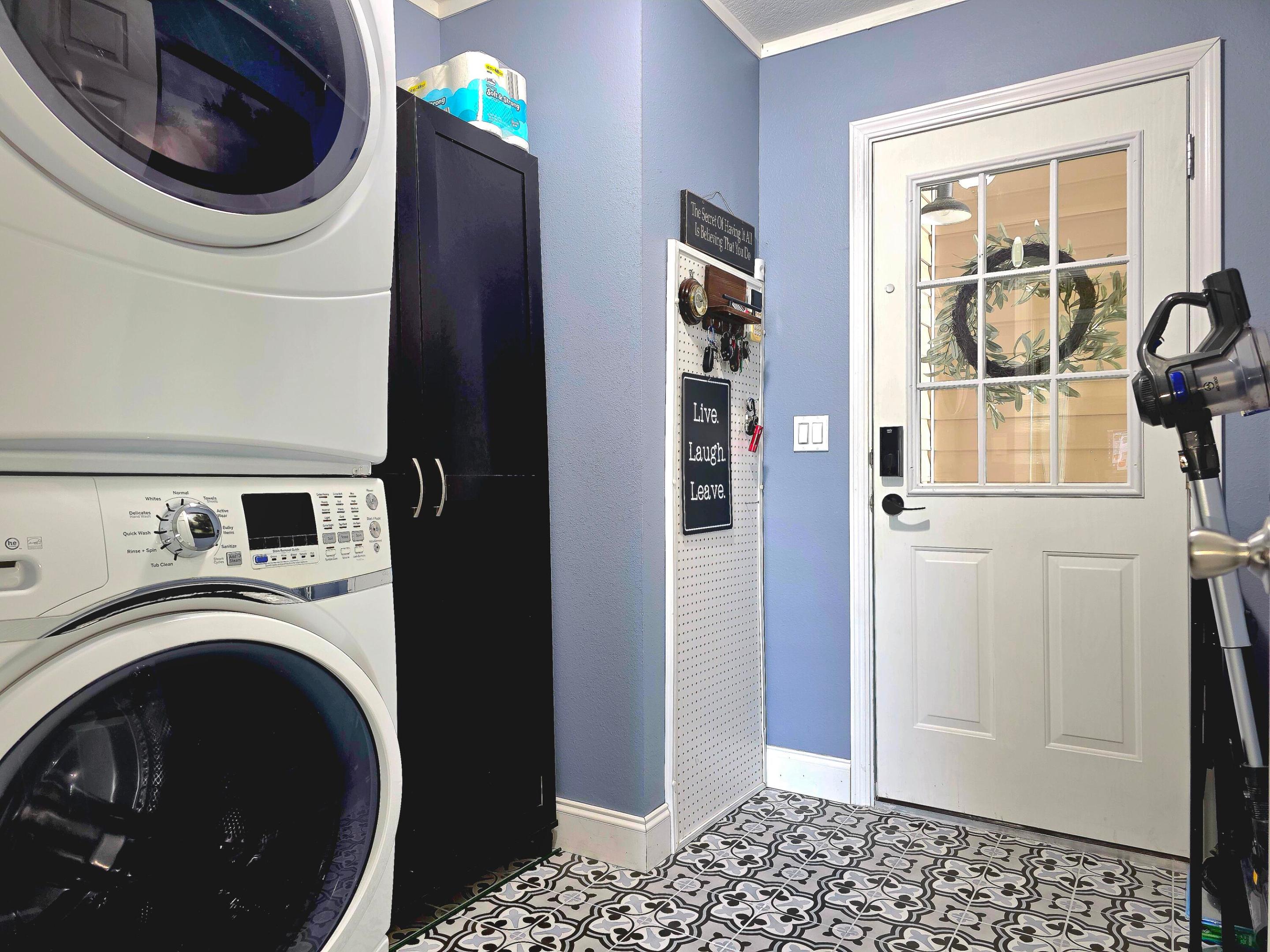 94 N North Warner Drive