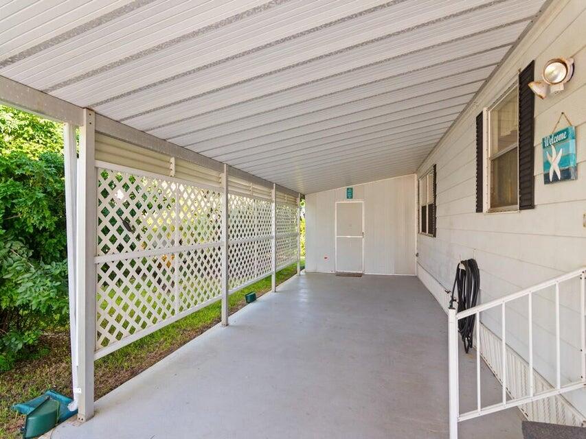 434 NE Topaz Terrace
