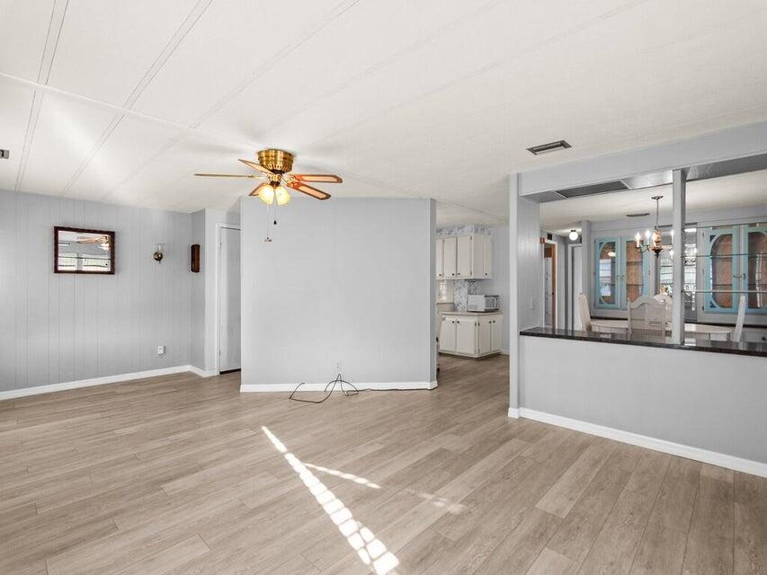 434 NE Topaz Terrace