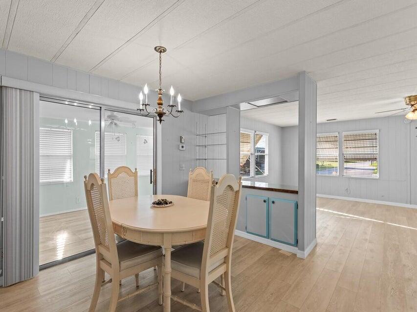 434 NE Topaz Terrace