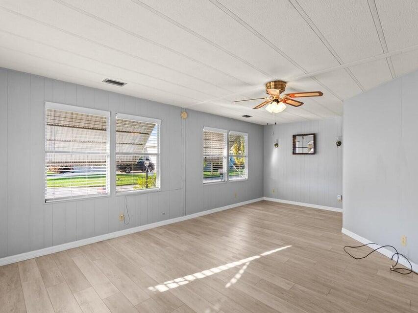 434 NE Topaz Terrace