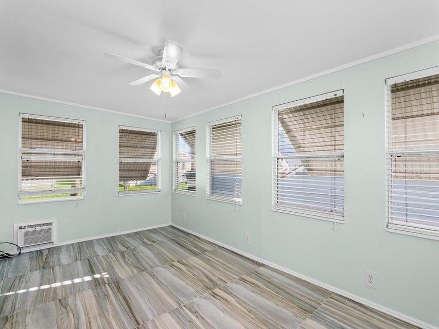 434 NE Topaz Terrace