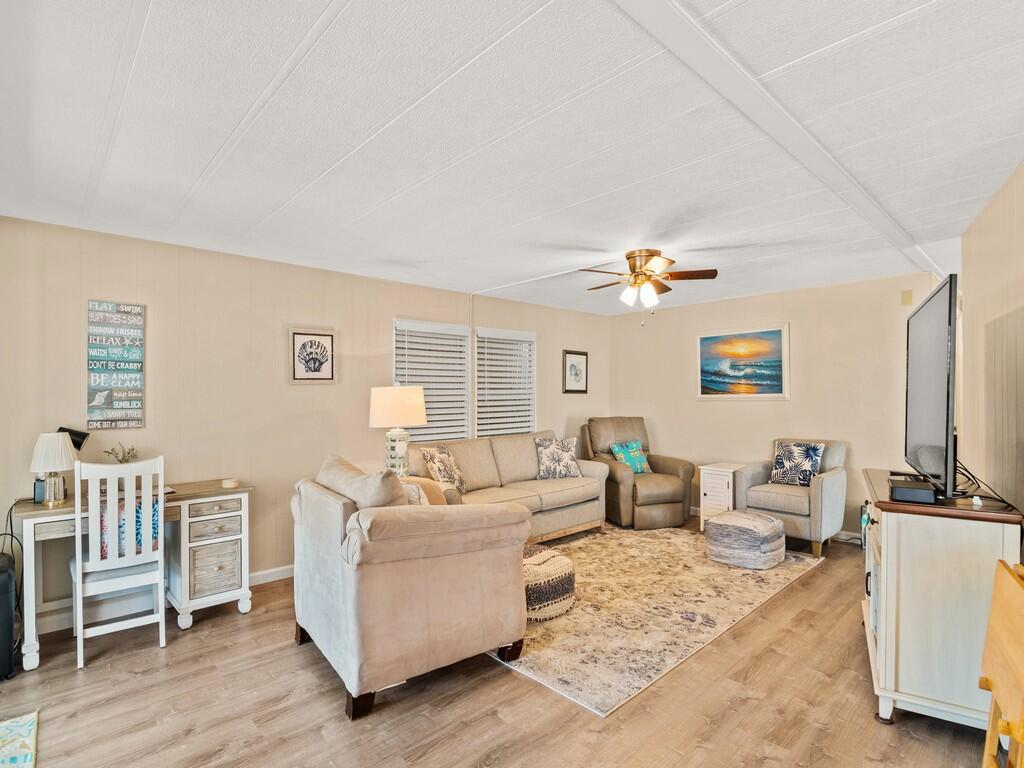 4800 SE Federal Highway Highway 76