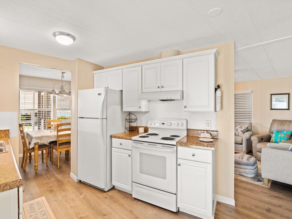 4800 SE Federal Highway Highway 76