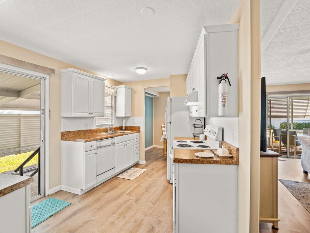 4800 SE Federal Highway Highway 76