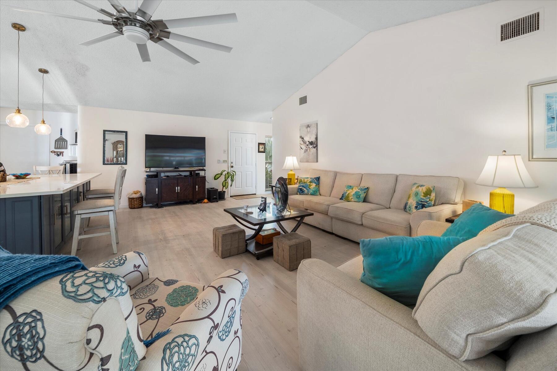 6751 SE Lillian Court