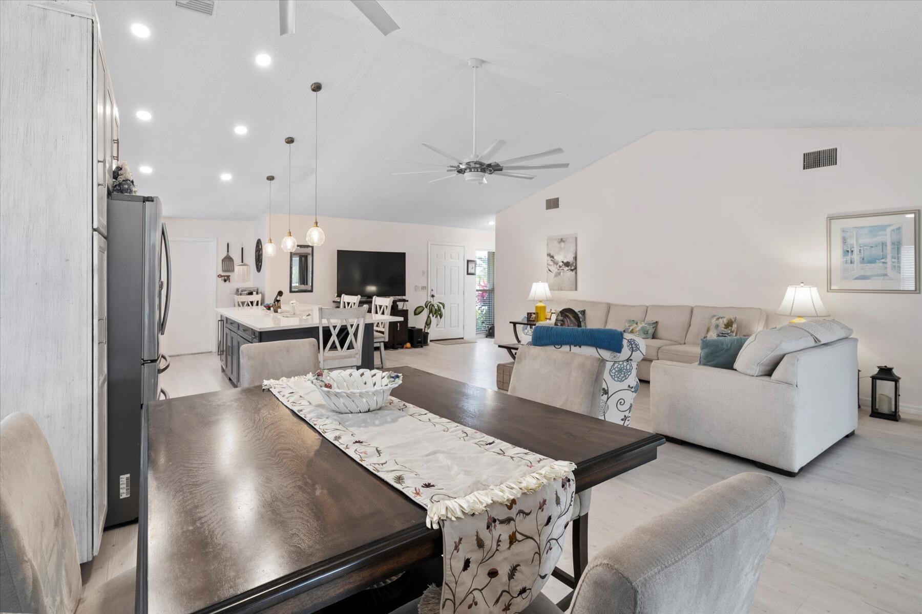 6751 SE Lillian Court