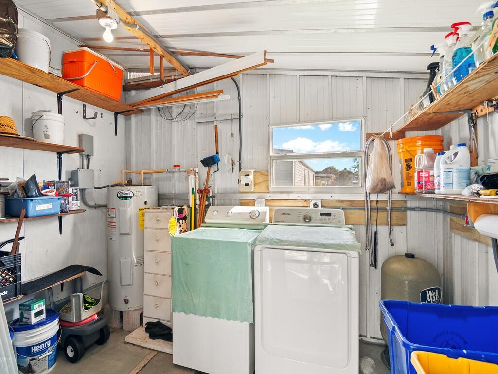 236 NE Sunshine Lane