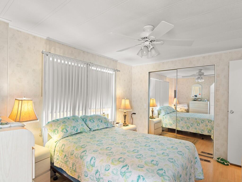 236 NE Sunshine Lane