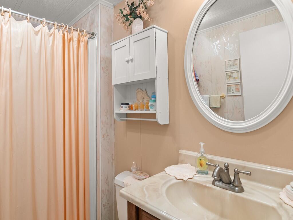 236 NE Sunshine Lane