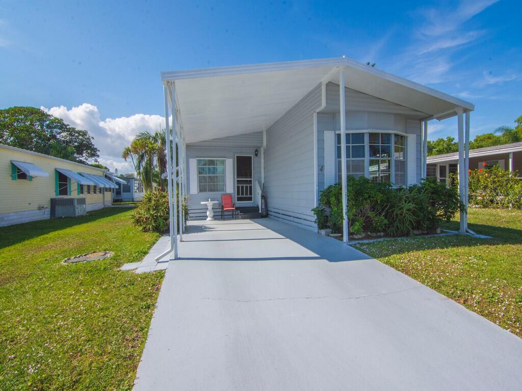 4 Oliva Road, Port St. Lucie